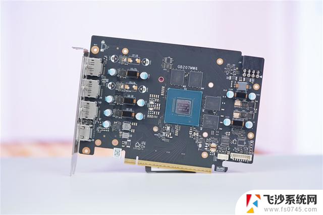 NVIDIA RTX 5050首发评测：DLSS4/AI/生产力全方面飞跃，完美替代RTX 3050