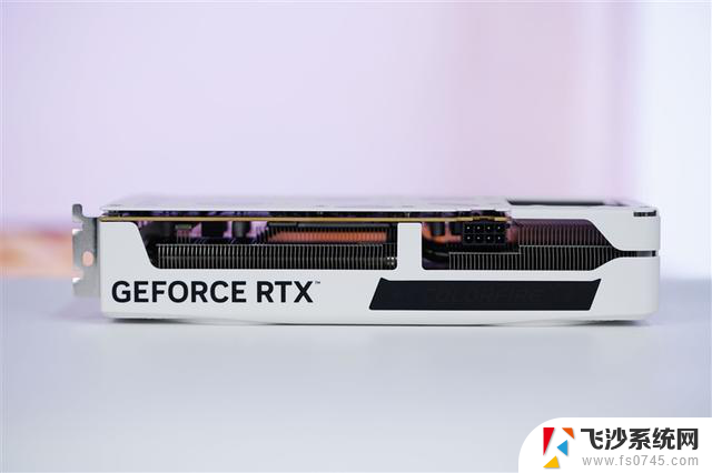 NVIDIA RTX 5050首发评测：DLSS4/AI/生产力全方面飞跃，完美替代RTX 3050