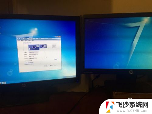 电脑怎么设置双屏幕 电脑如何连接两个显示器