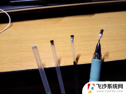 耳机断在电脑插孔里怎么办 耳机断在手机插孔里怎么拔出来