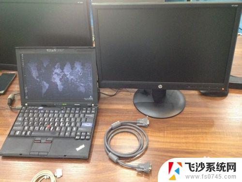 win10笔记本连接显示器 Win10笔记本怎样连接外部显示器