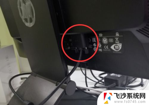 电脑连接2台显示器 电脑连接两个显示器的方法