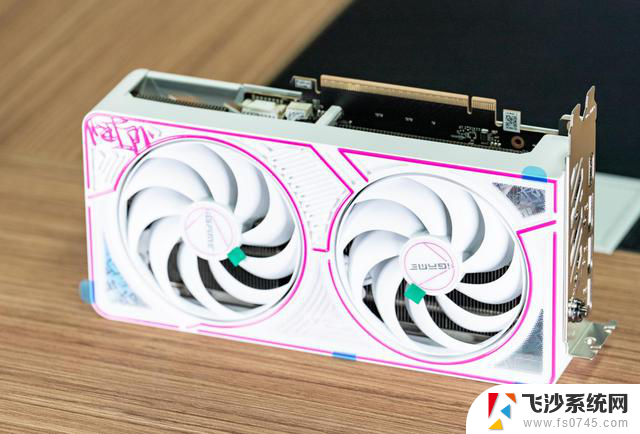 iGame RTX 5060 Ultra W DUO OC 8GB 开箱：揭秘这款惊艳的甜品显卡