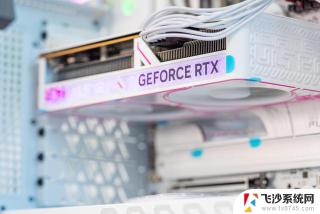 iGame RTX 5060 Ultra W DUO OC 8GB 开箱：揭秘这款惊艳的甜品显卡